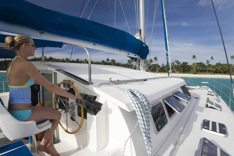 Micronesia catamarano