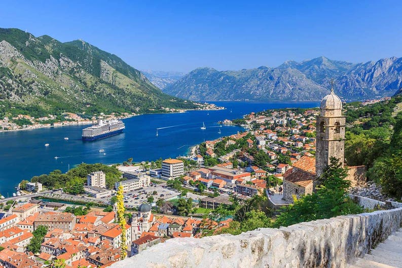 montenegro-kotor-bay