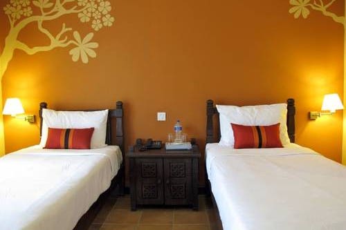 temple-tree-pokhara-camera-2