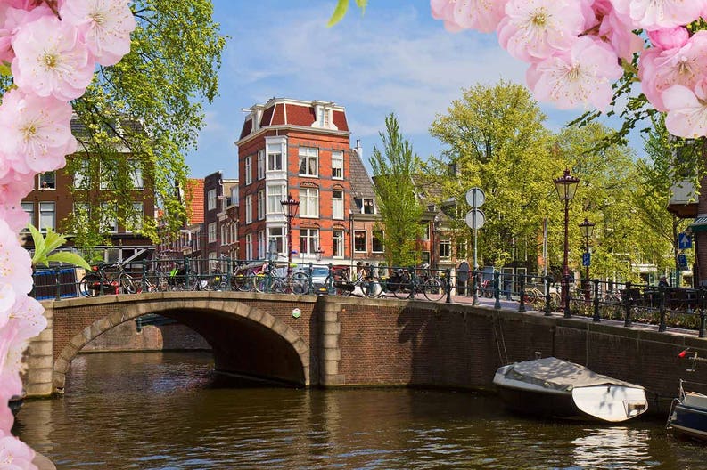 netherlands-amsterdam-spring