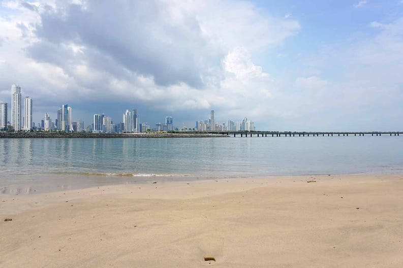 panama-panama-city-sandy-beach