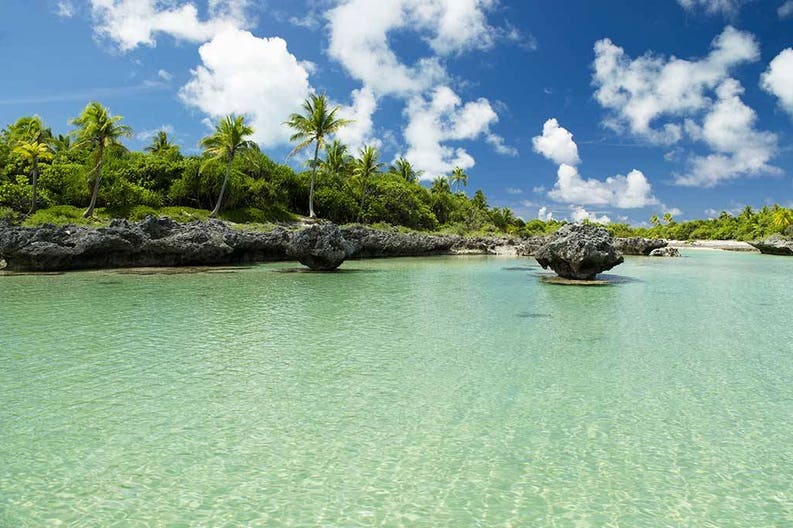 tuamotu-anaa-atoll