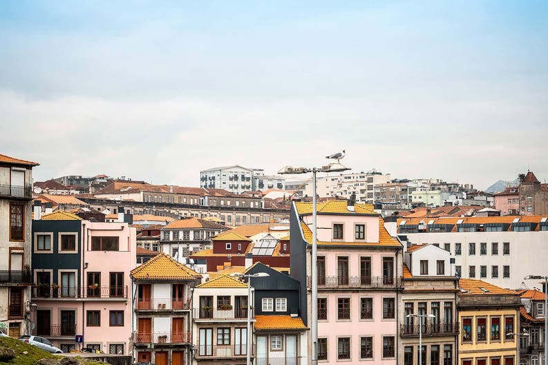 portugal-oporto-street
