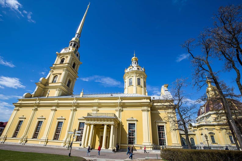 russia-st-petersburg-cathedral-view