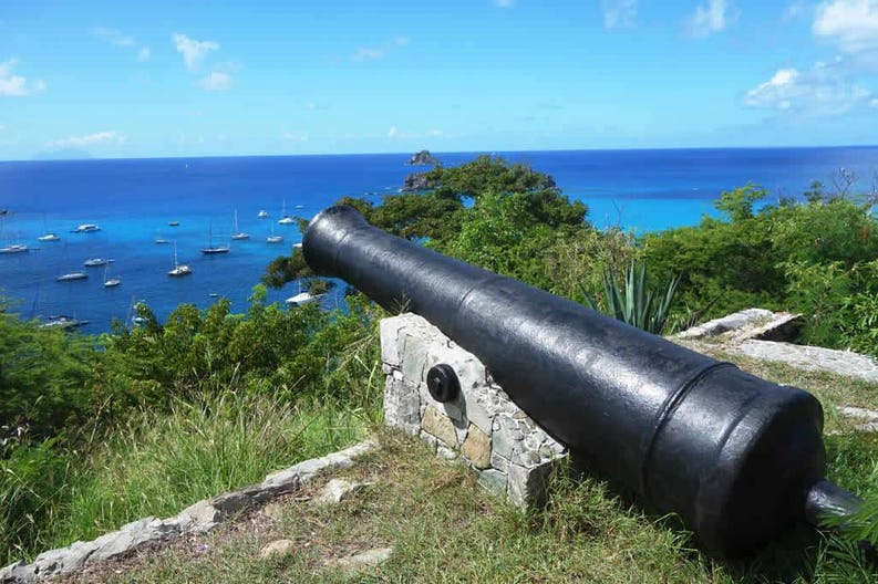 saint-barth-gustavia-harbor-old-cannon