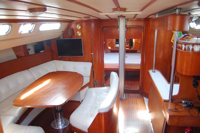 Interior of the sailboat Atlantic 49