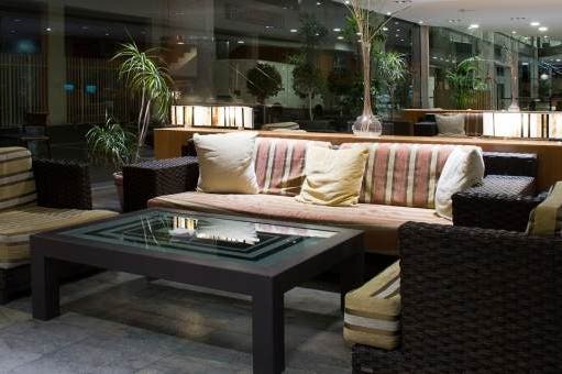 med-hoteles-puertamalaga-hotel-hall-entrada-zona-descanso-564