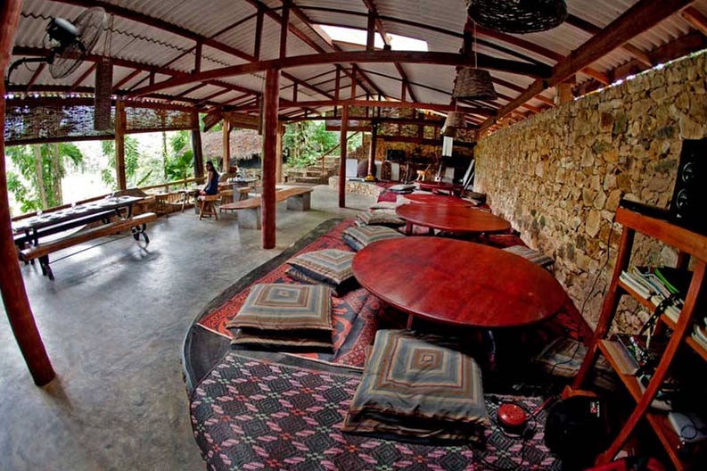 Bar del Borderlands River Base Camp in Sri Lanka
