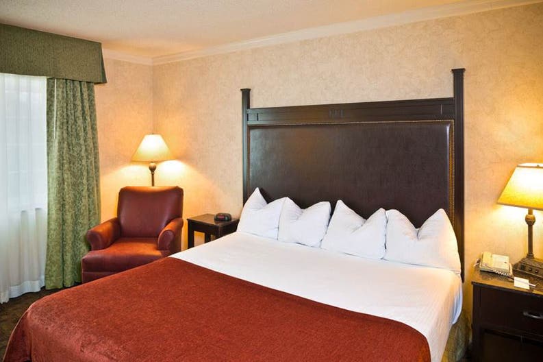 Bedroom of the Heritage Hotel in Lancaster in the United State of America