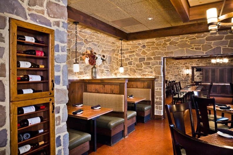 Restaurant of the Heritage Hotel in Lancaster in the United State of America