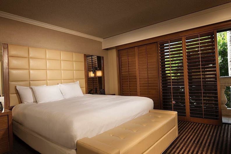 bedroom of the Hilton Squaw Perak in Phoenix
