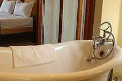 Deep Soaking Bathtub