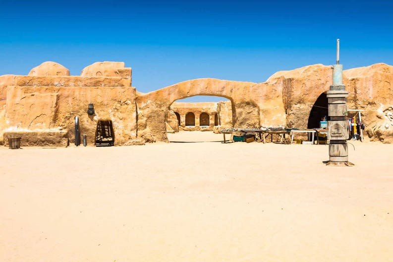 tunisia-set-for-the-star-wars-movie-desert-near-tozeur