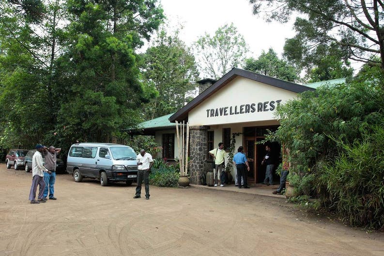 01ukst-im1101-kisoro-travellers-rest-1475