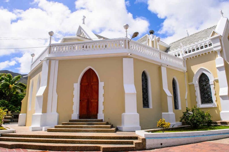 venezuela-isla-margarita-basilica-de-la-virgen-del-valle