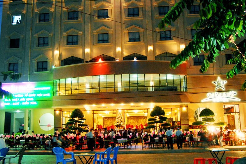 99b9b3c28237489e93bb817566875199