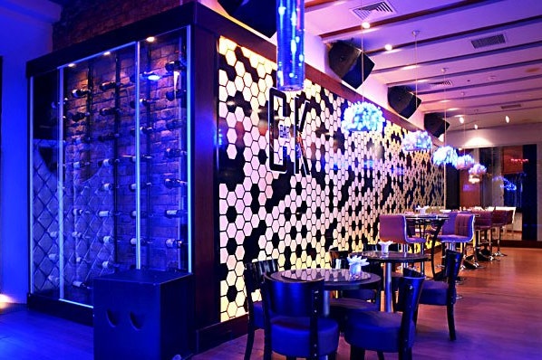 hotel-melia-hanoi-bar