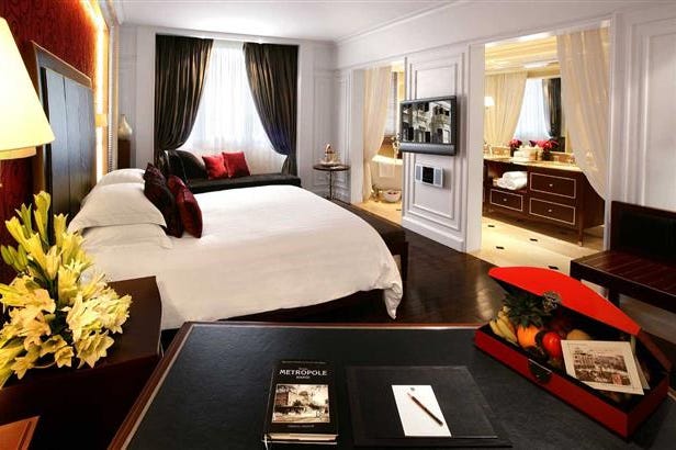 sofitel-metropole-hotel-hanoi-camera
