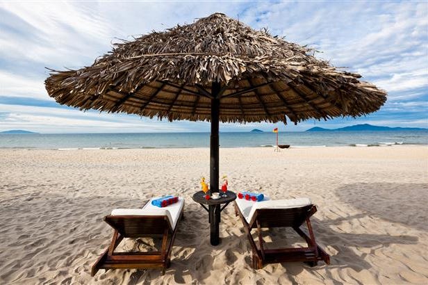 victoria-hoian-beach-resort-spa-hoian-spiaggia