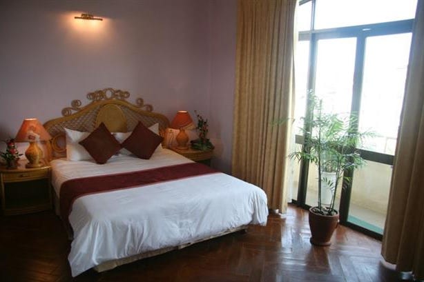 festival-hue-hotel-hue-camera