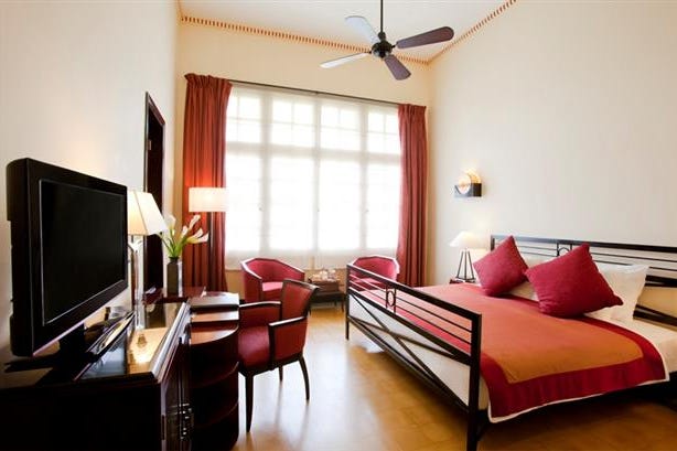 la-residence-hue-resort-and-spa-hue-camera2