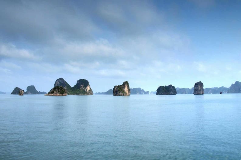 vietnam-hanoi-halong-bay