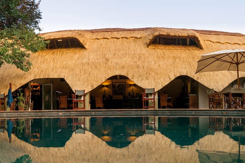 victoria-falls-guest-lodge2